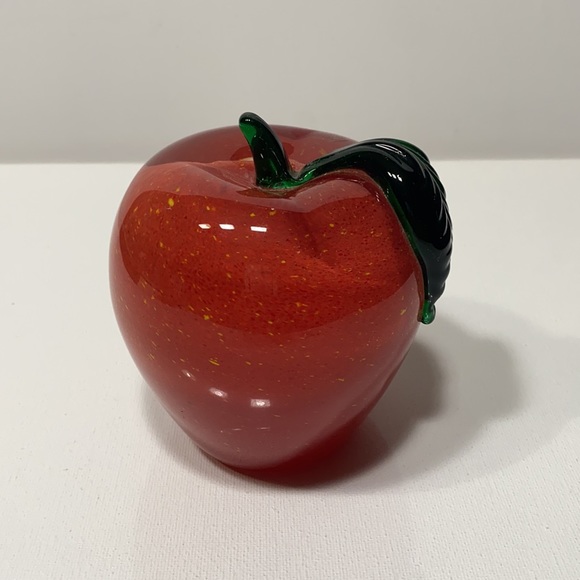 Lenox glass apple paperweight - Picture 7 of 7